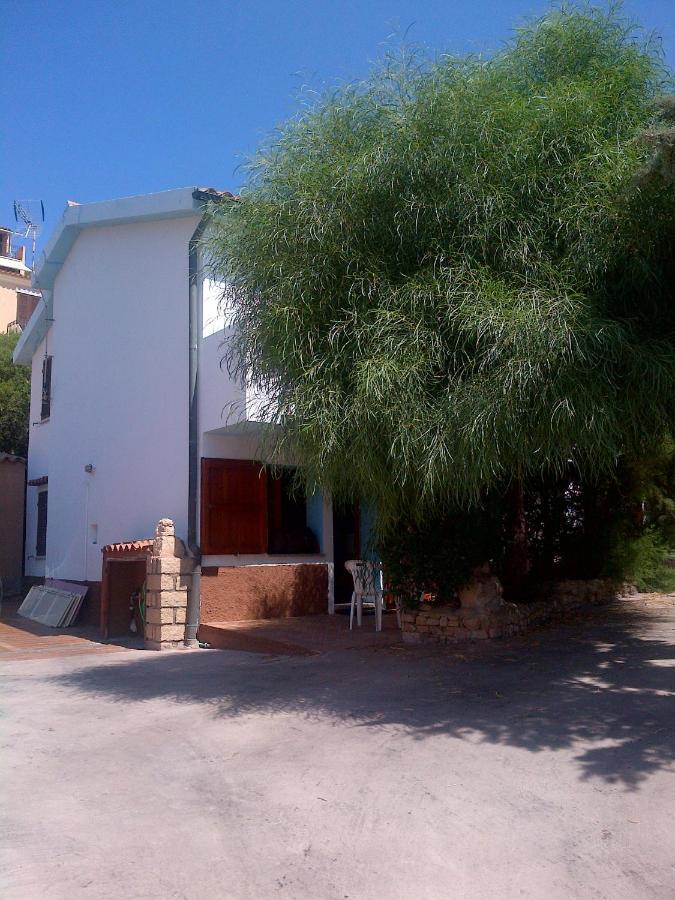 Villa Bilocale A Pochi Metri Dal Mare La Maddalena  Exterior foto